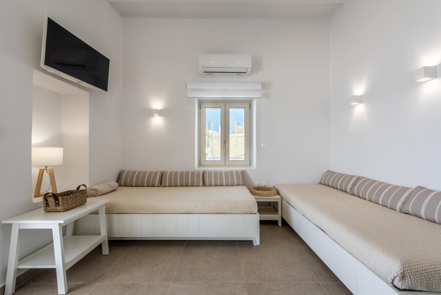 Anemi Suites Adamantas  Oda fotoğraf